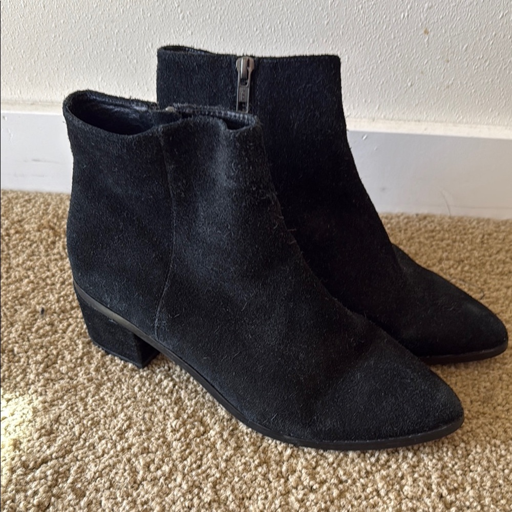 SOLSANA Elegant Black suede Ankle Boots EU 39